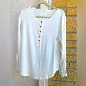 White basic long sleeve top